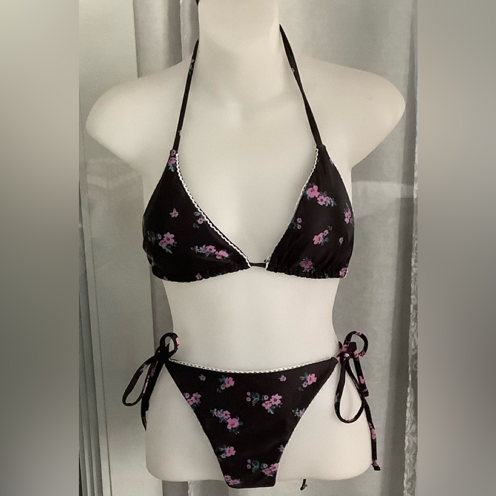 Floral Print Picot Trim Triangle Halter Tie Side Bikini Set
NWOT